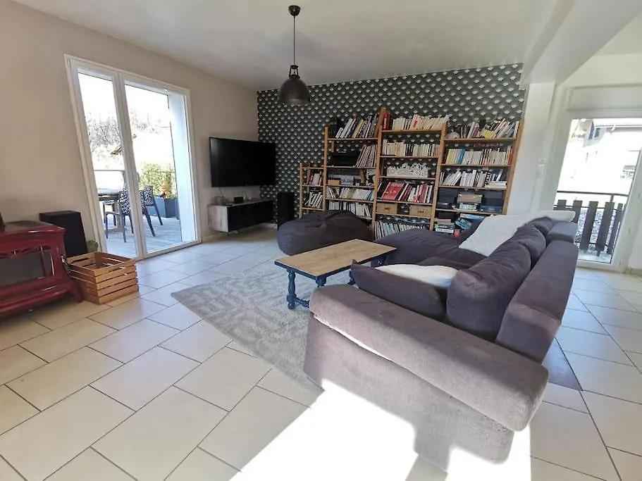 Holiday home Maison Piscine Prive 10 Min Annecy, 30 Min Geneve, 45 Min Stations Villa Charvonnex